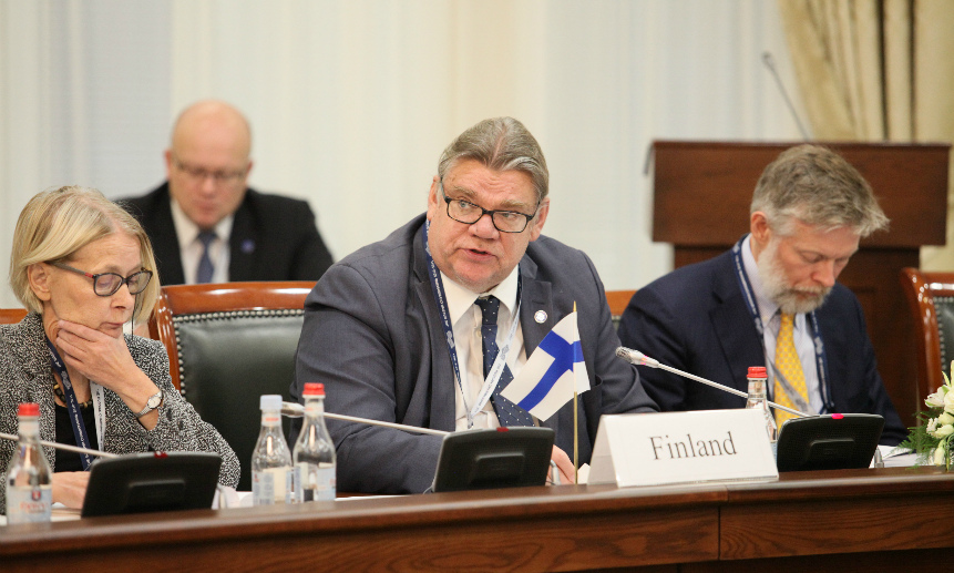Тимо Сойни — министр иностранных дел Финляндии.